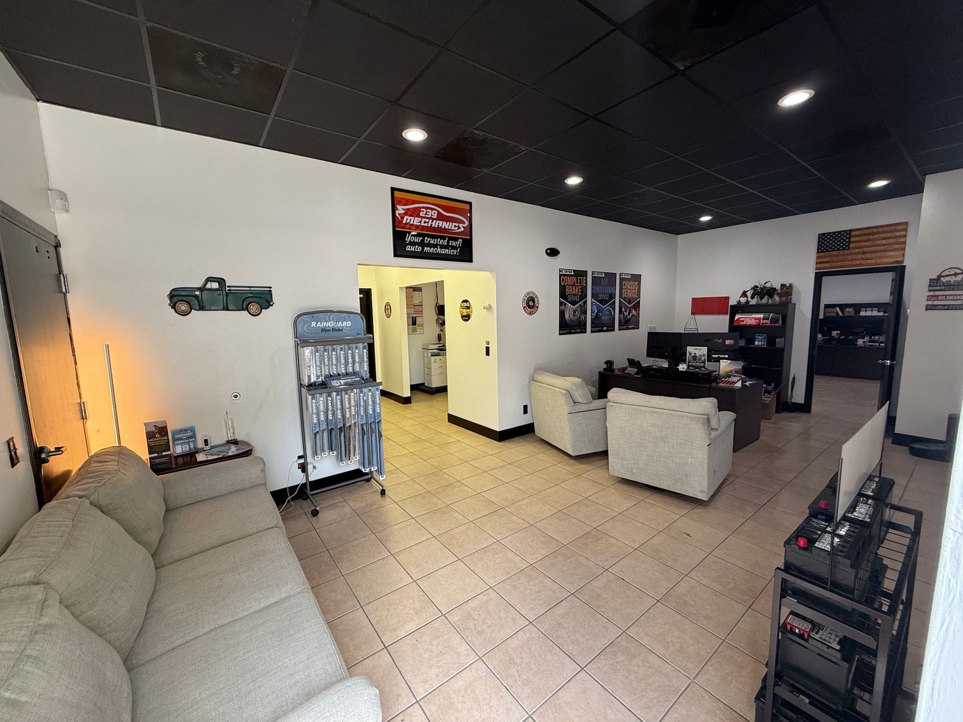 Comfortable waiting room at 239 Mechanics